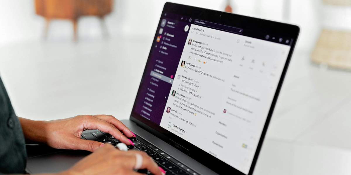 Woman scheduling a Microsoft Teams call using a free Calendar app